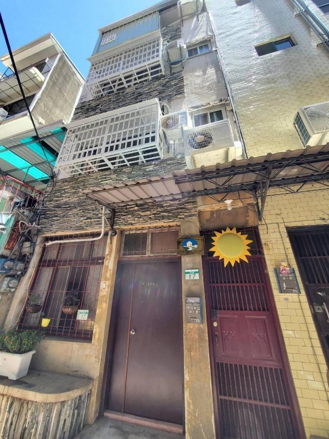 Апартаменты 想來就來 Тайнань Экстерьер фото